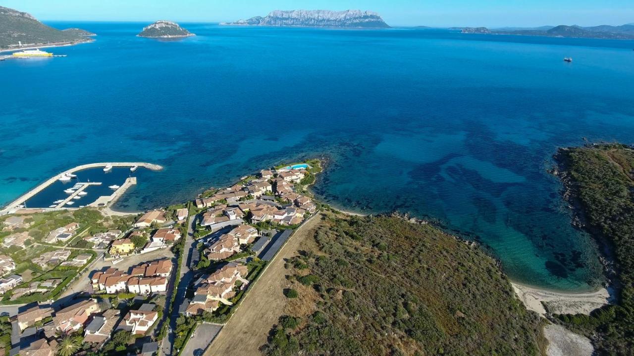 Apartment In S'Abba E Sa Pedra With Pool Golfo Aranci Buitenkant foto